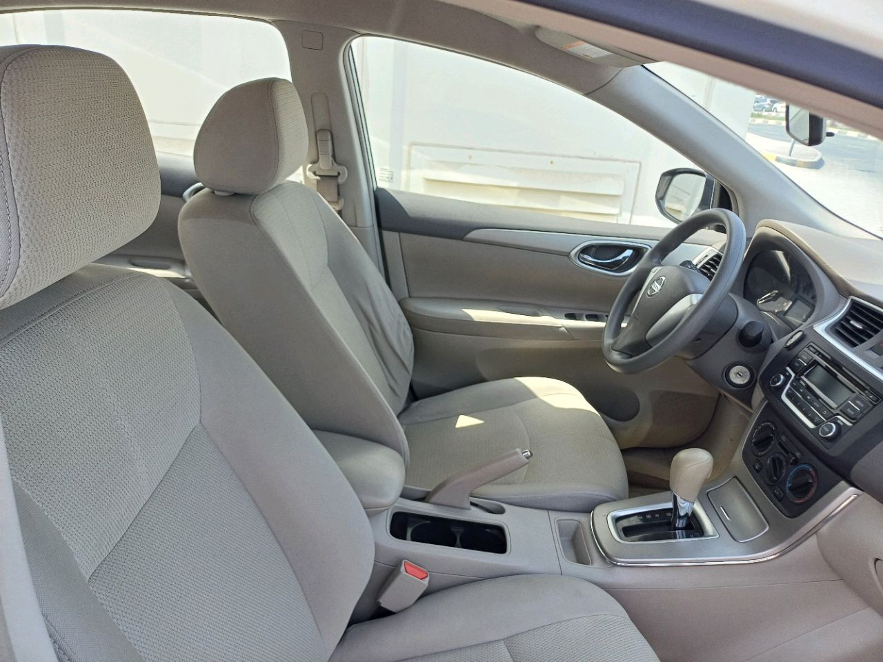 Nissan Sentra - Image 10