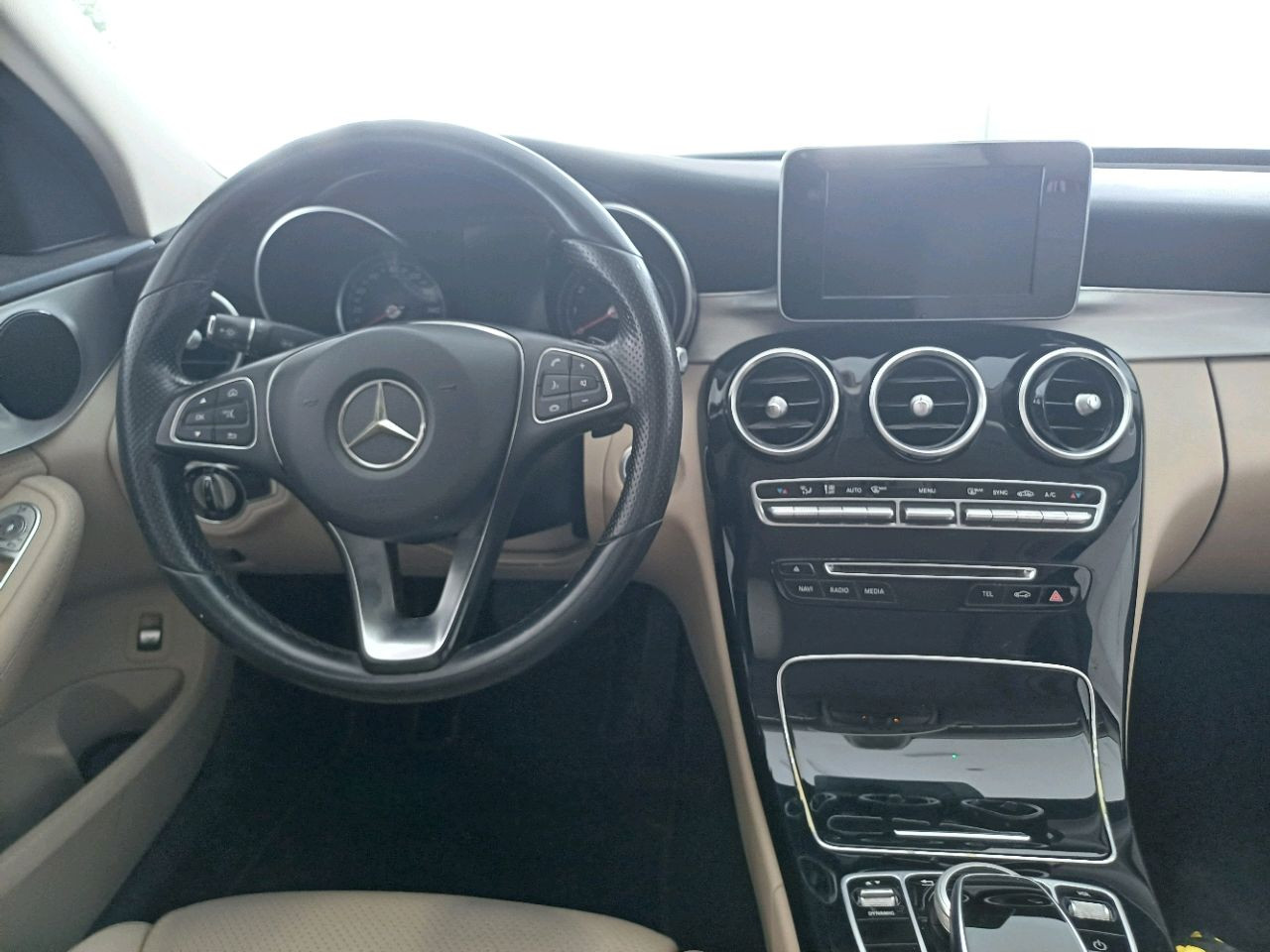 Mercedes Benz S-Class - Image 12