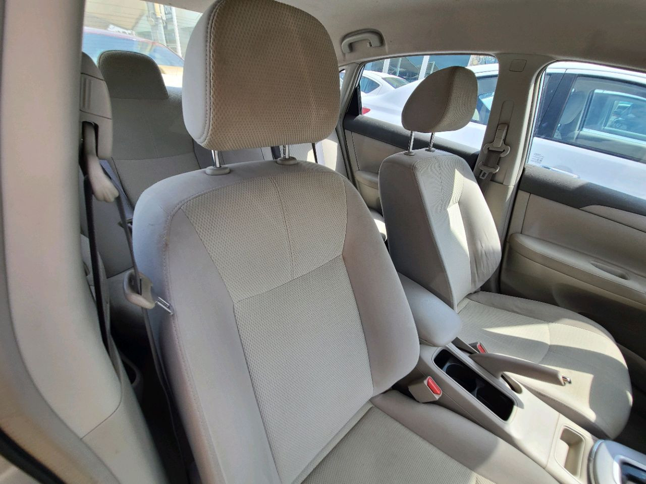 Nissan Sentra - Image 4