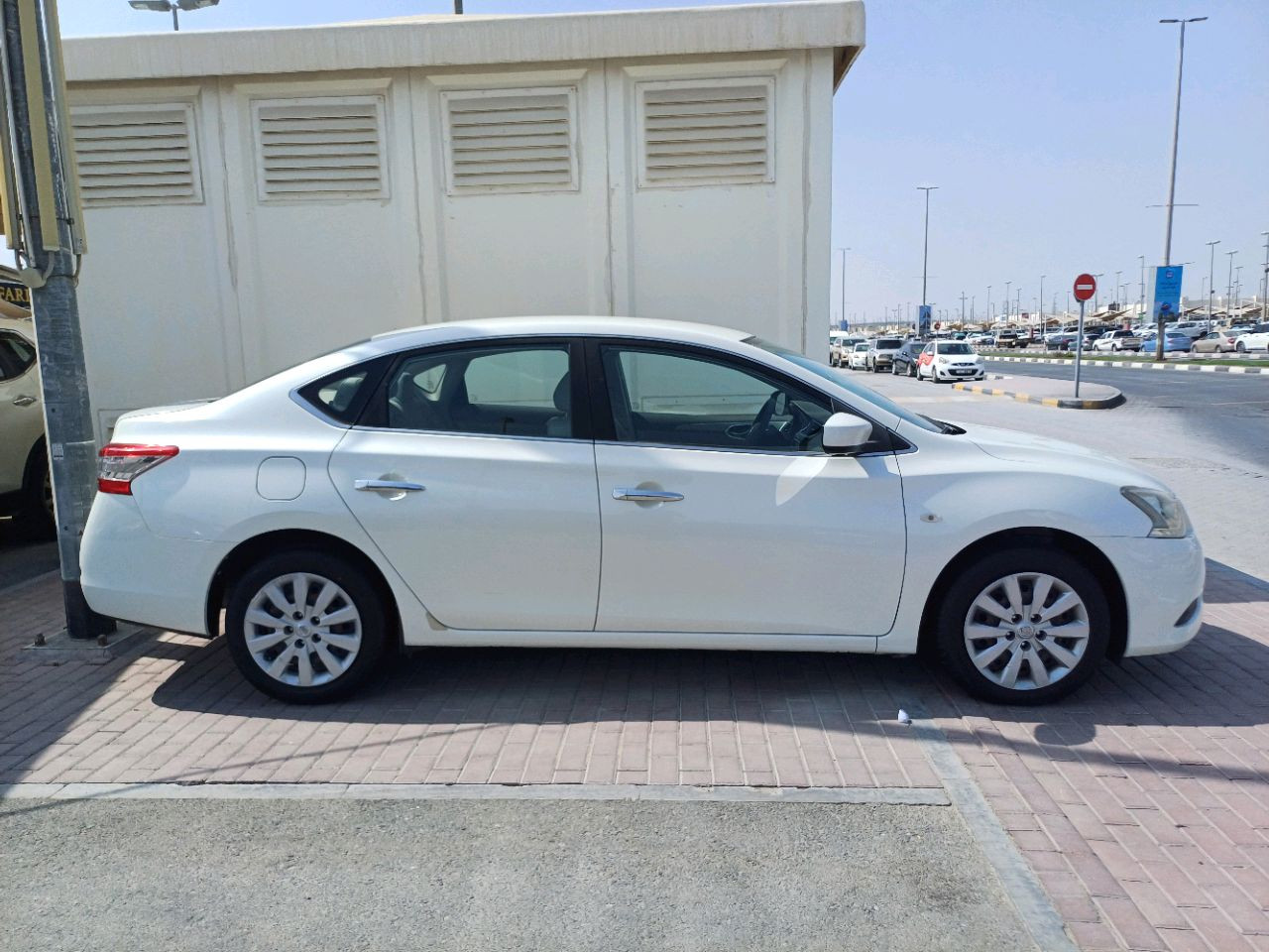 Nissan Sentra - Image 7