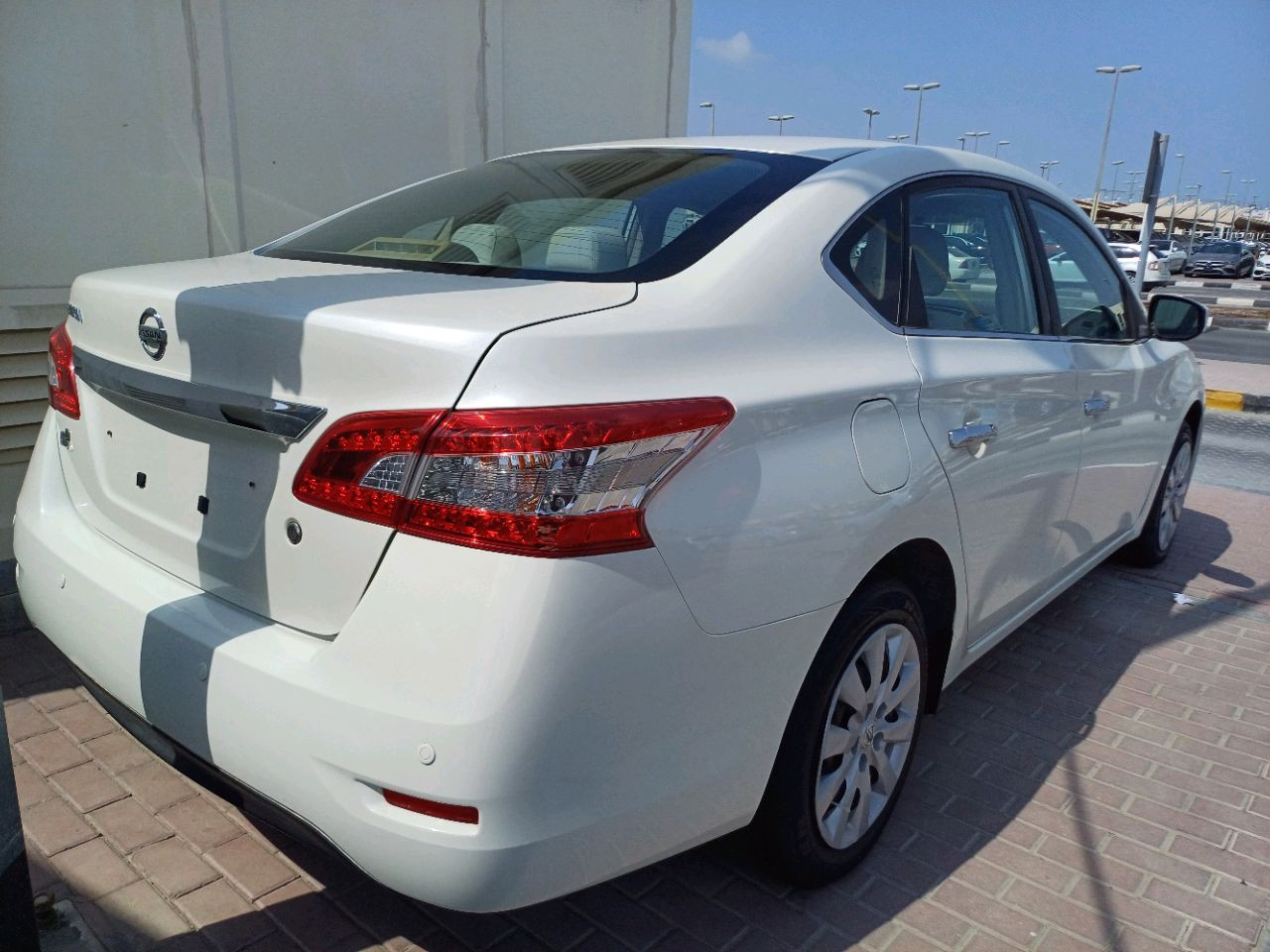 Nissan Sentra - Image 6