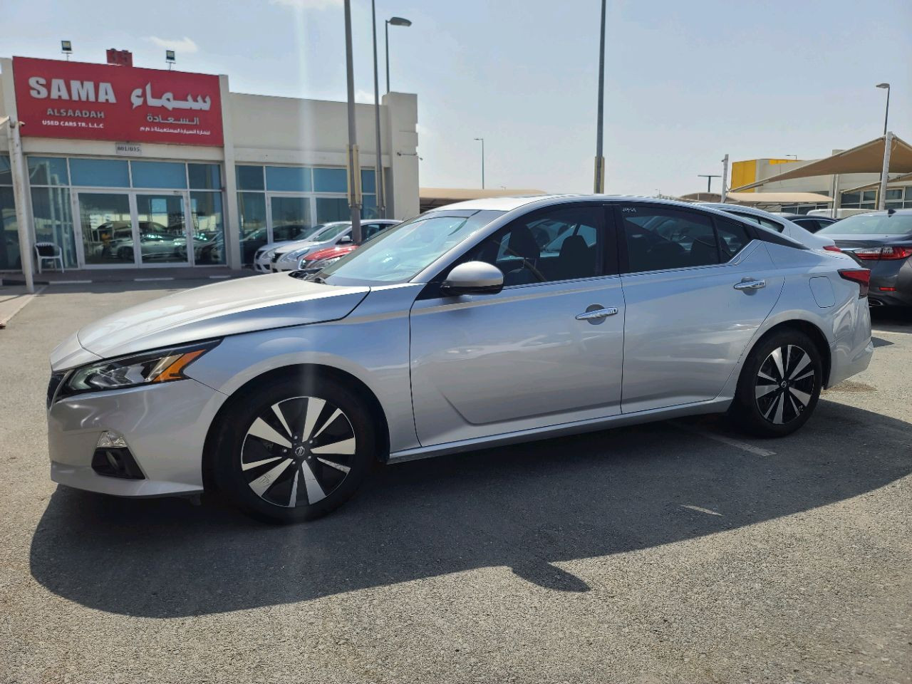 Nissan Altima - Image 2