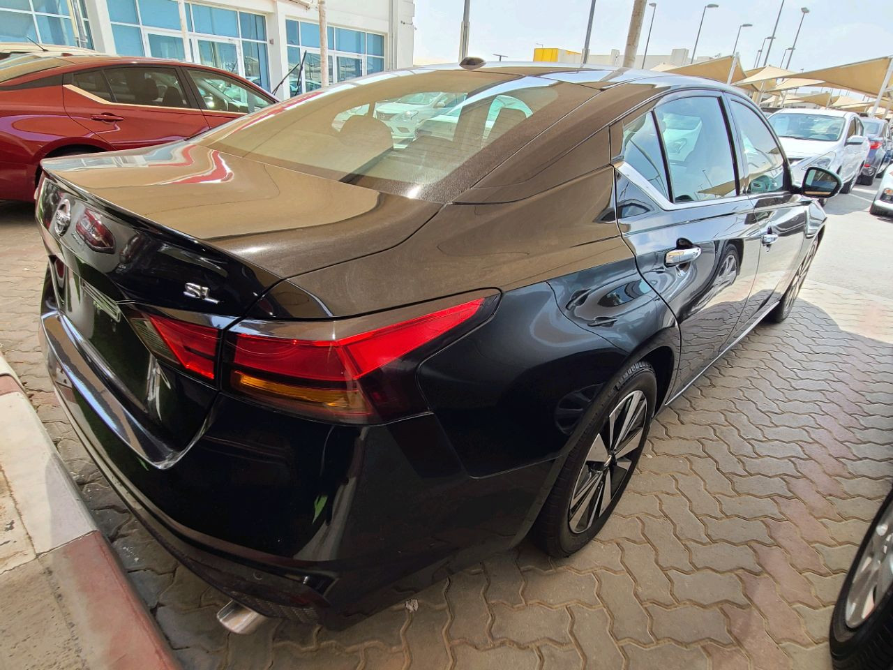Nissan Altima - Image 16