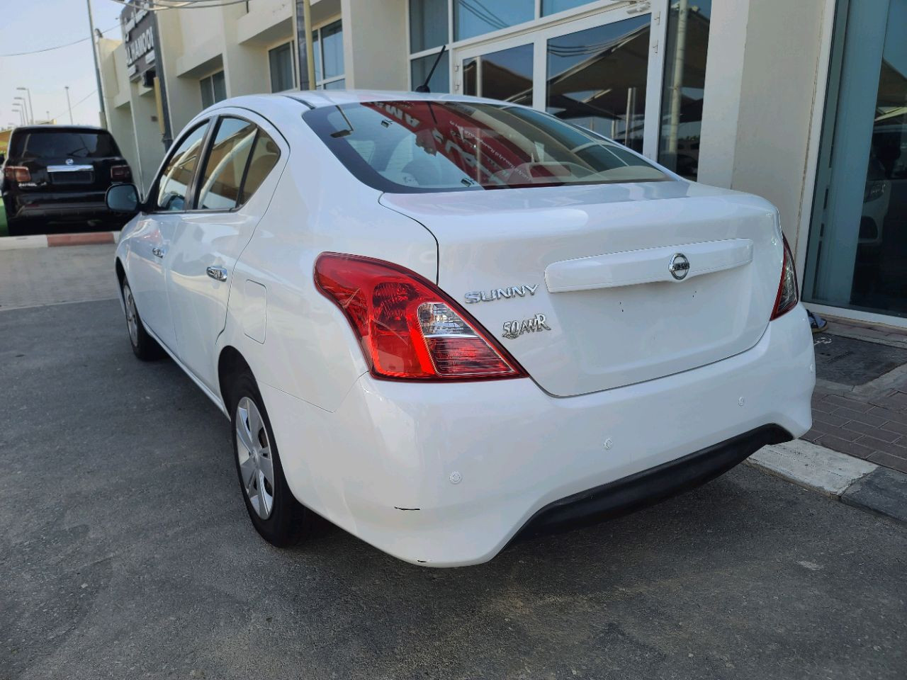 Nissan Sunny - Image 3