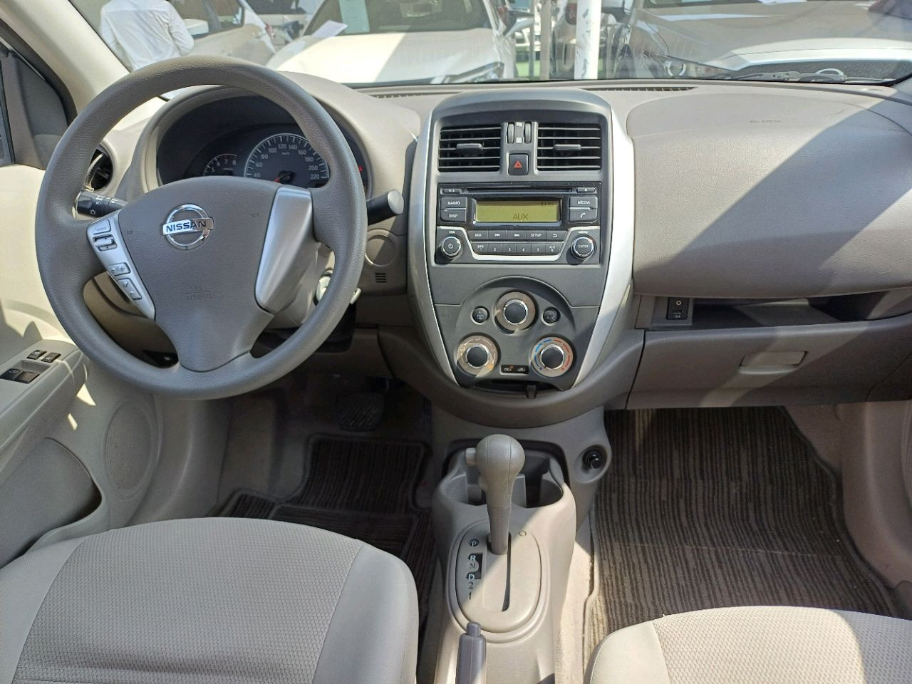 Nissan Sunny - Image 5