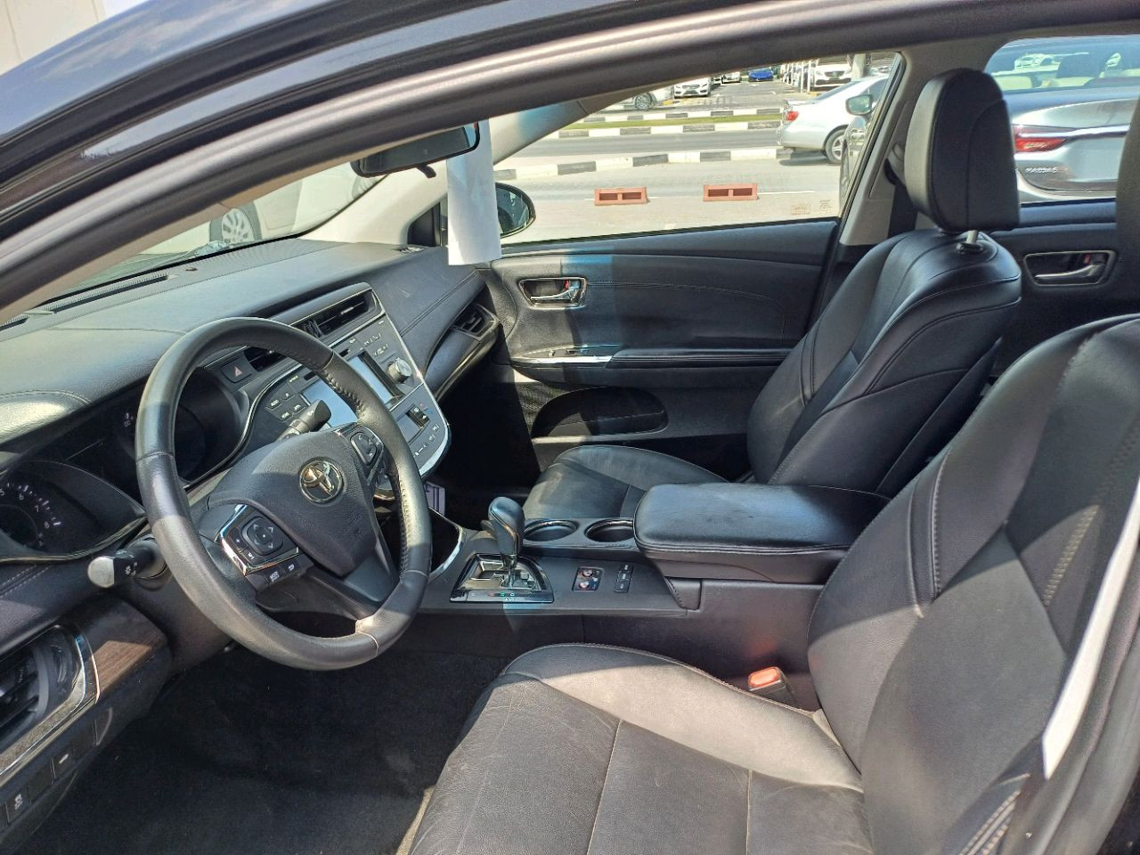 Toyota Avalon - Image 7