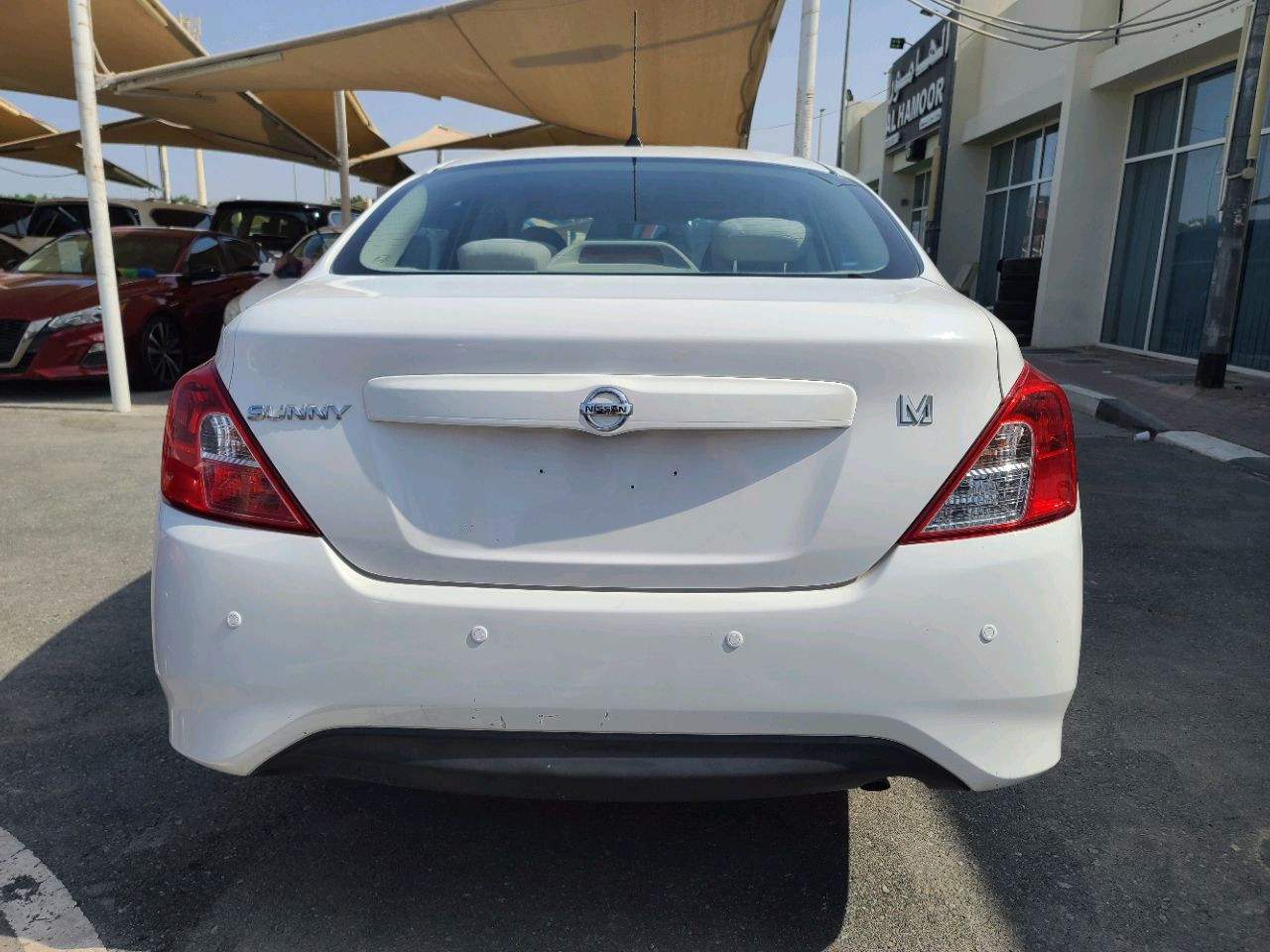 Nissan Sunny - Image 9