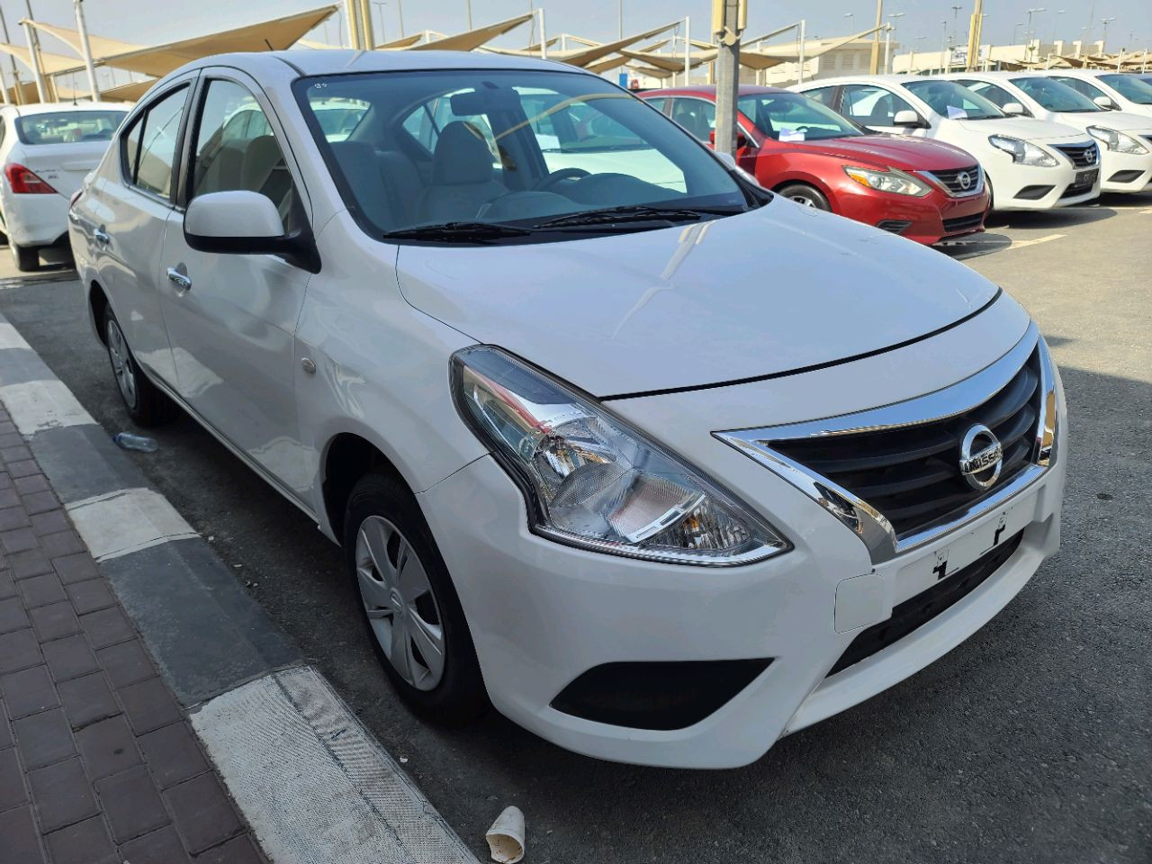 Nissan Sunny - Image 12