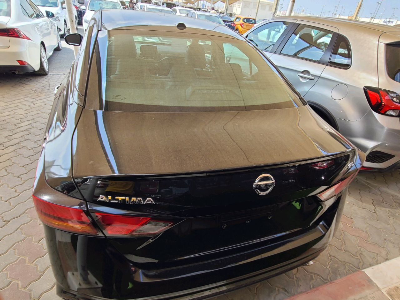 Nissan Altima - Image 35
