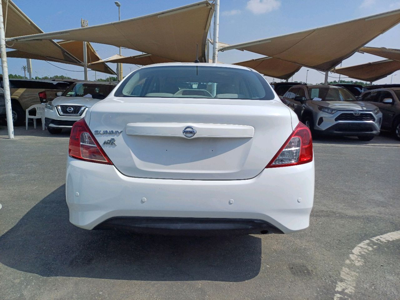 Nissan Sunny - Image 2