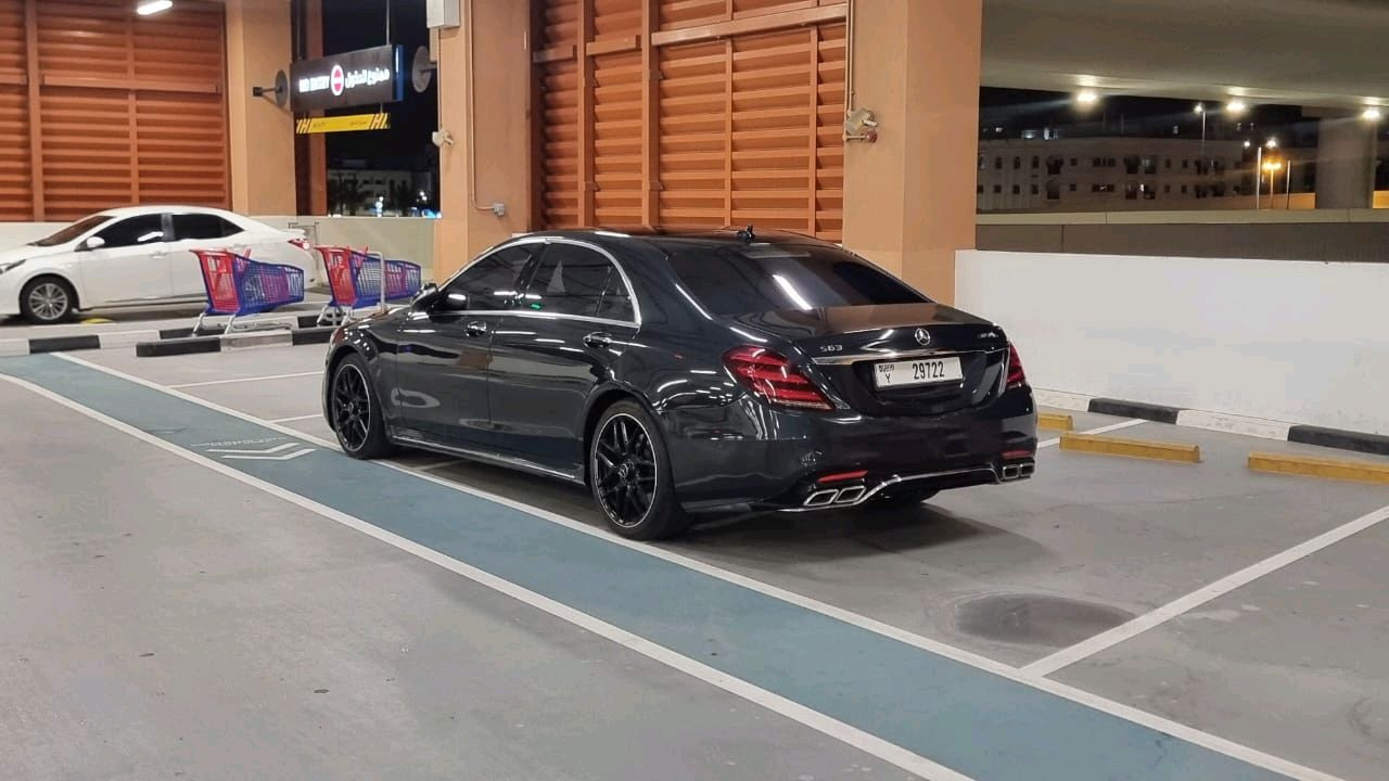 Mercedes Benz C-Class - Image 10